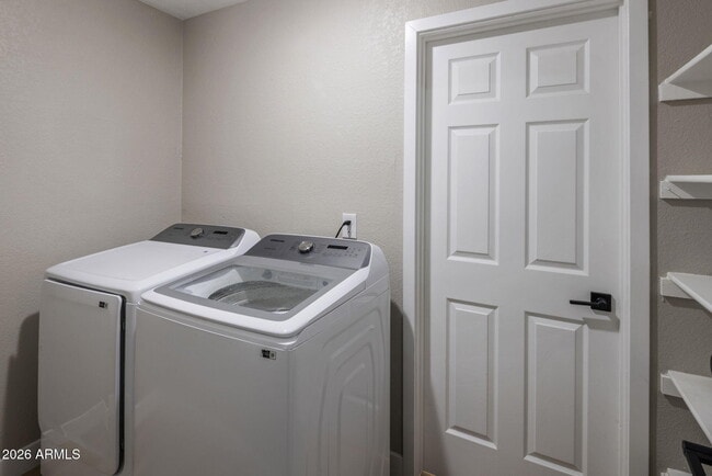 Building Photo - 7311 S McAllister Ave