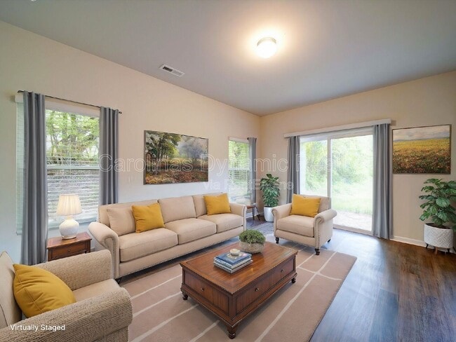 Building Photo - 916 S Battleground Ave