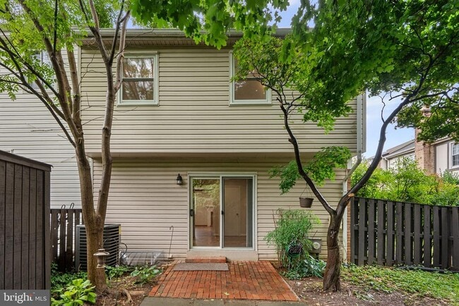 Building Photo - 3351 Buehler Ct