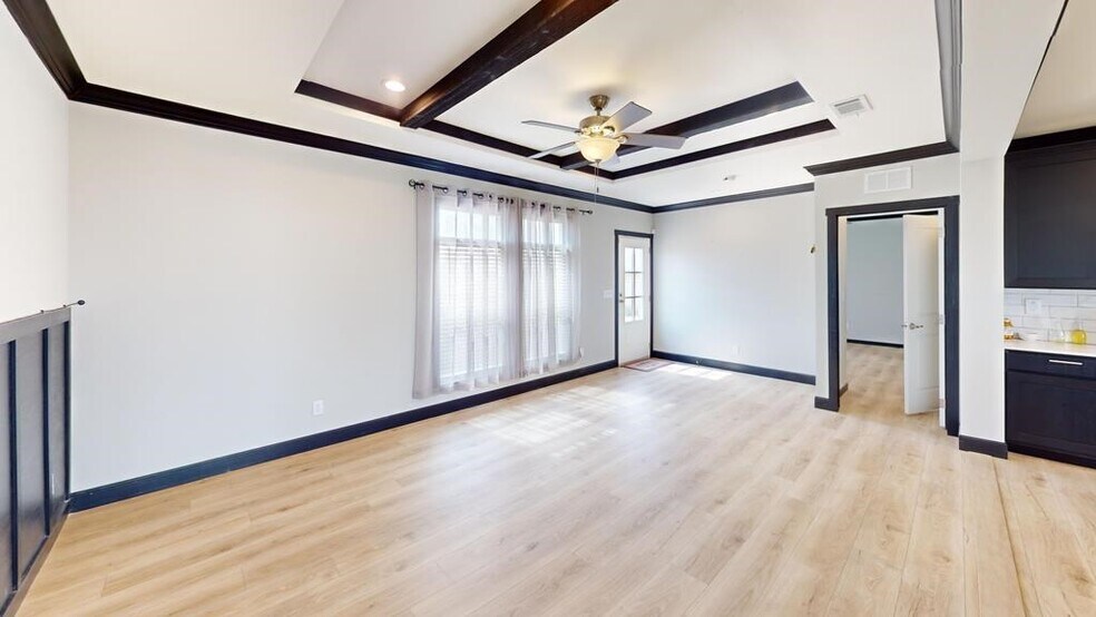 Building Photo - 822 Private Rd