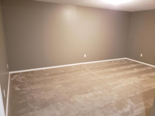 Building Photo - 10515 64th Ln NE