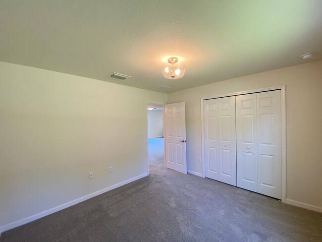 Building Photo - Desirable Citrus Springs Neighborhood 4/2/2 *WON'T LAST*