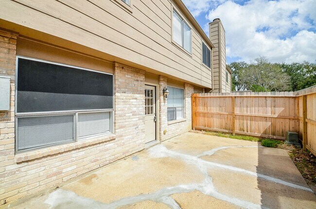 Building Photo - 15337 Falmouth Ave