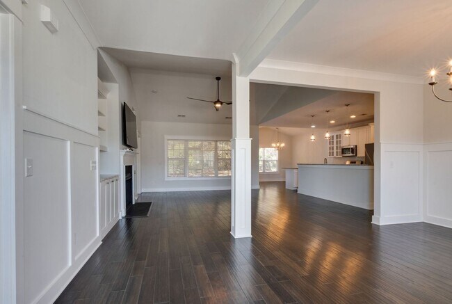 Building Photo - Beautiful Home in Lawton Station!