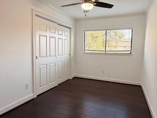 Building Photo - 3815 Redwood Falls Dr