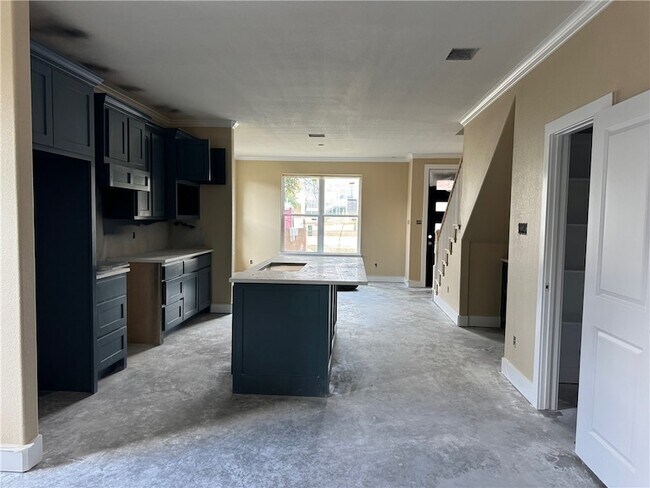 Building Photo - 807 S Coulter Dr