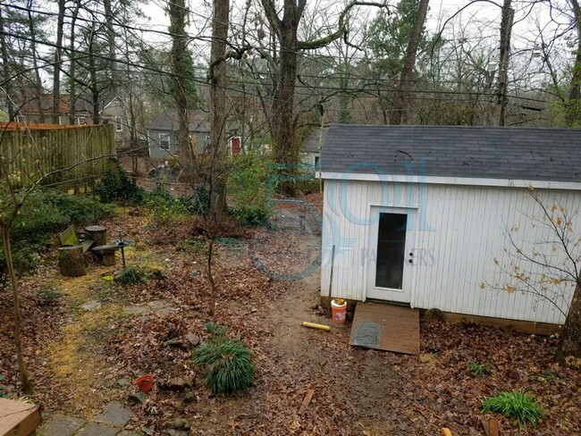 Building Photo - Awesome UALR Bungalow!