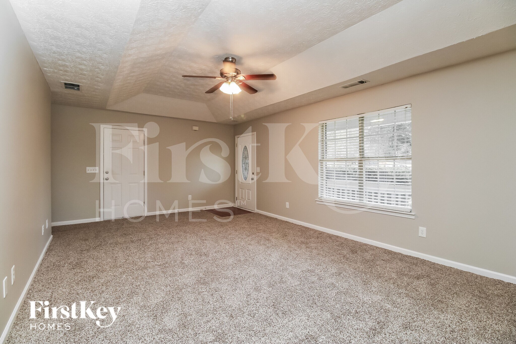 Building Photo - 655 Pebble Blvd