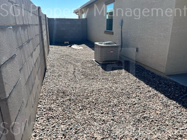 Building Photo - Casa Grande home ready for move in