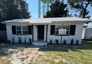 Building Photo - 102 W Oak Hill Dr