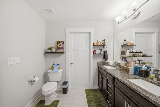 Building Photo - Welcome to this beautiful 4 Bedroom, 2.5 bathroom home nestled in a quiet community in Suffolk!