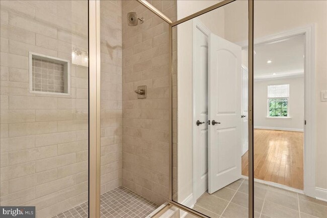 Building Photo - 264 W Ashland St