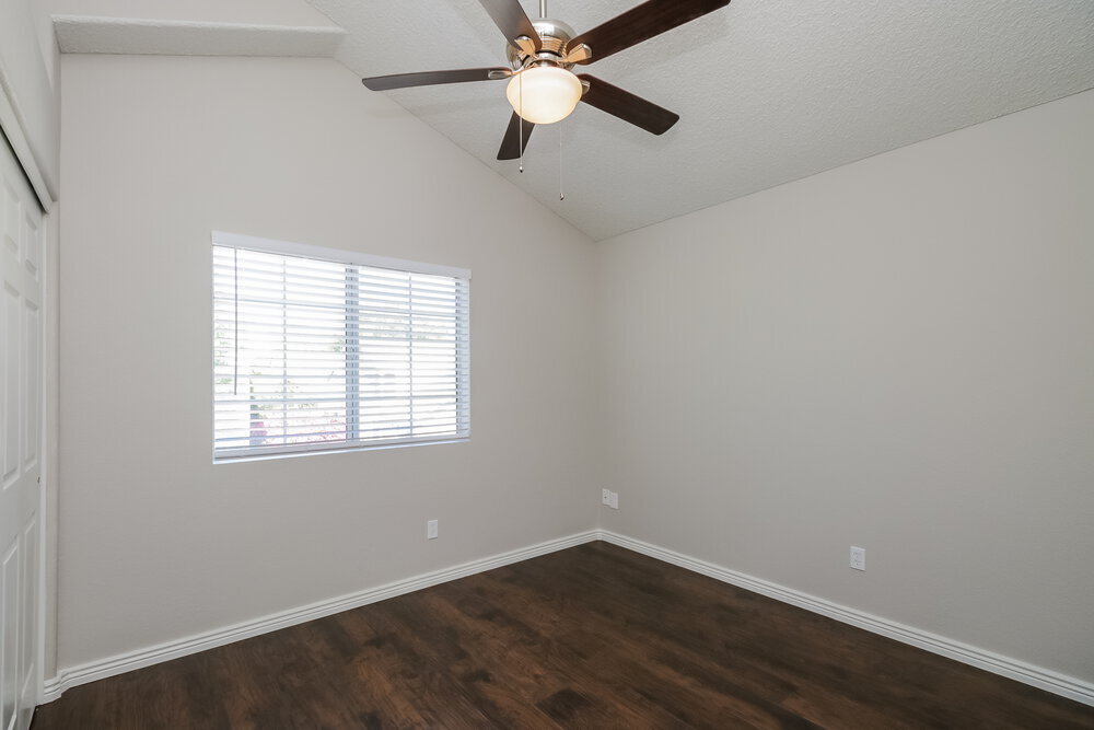 Building Photo - 441 S Maple