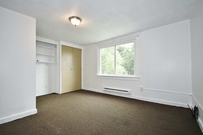Building Photo - 1423 Ridge Ave