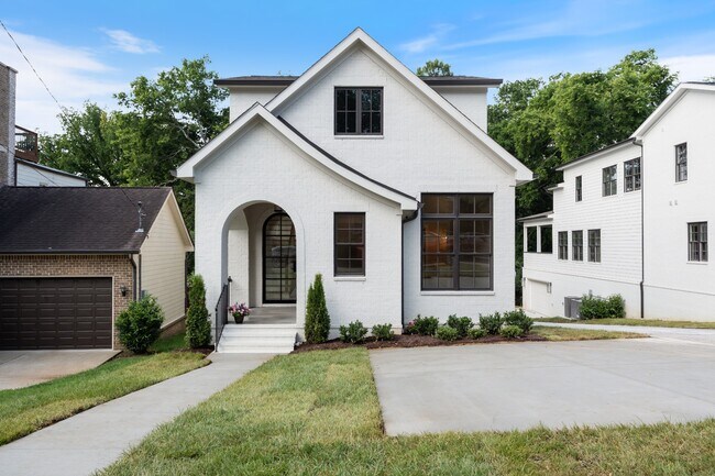 Primary Photo - 2931 Sharon Hill Cir