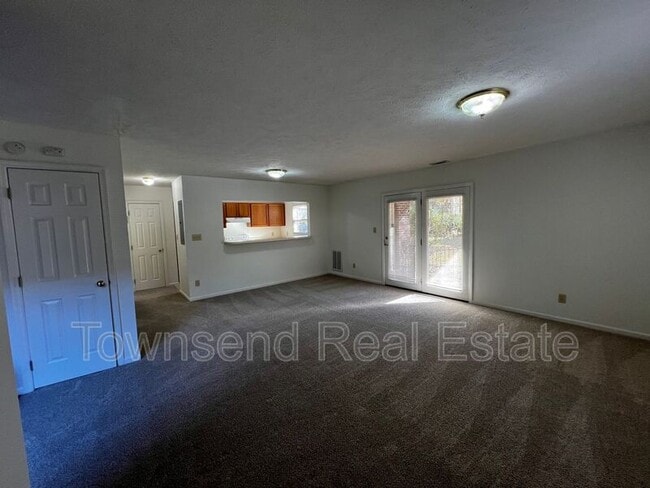 Primary Photo - 1051-4 Ancestry Dr.