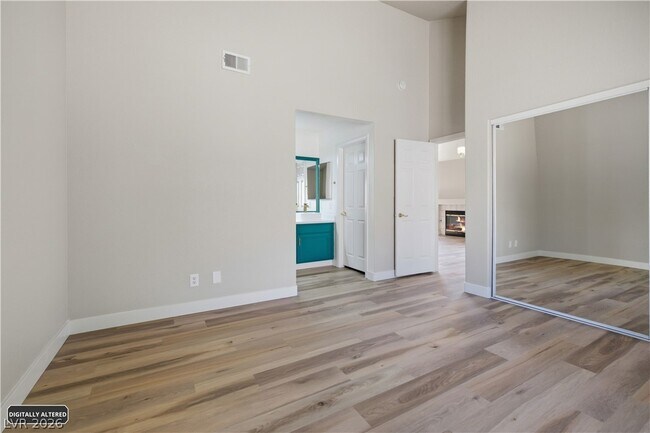 Building Photo - 315 Seine Way