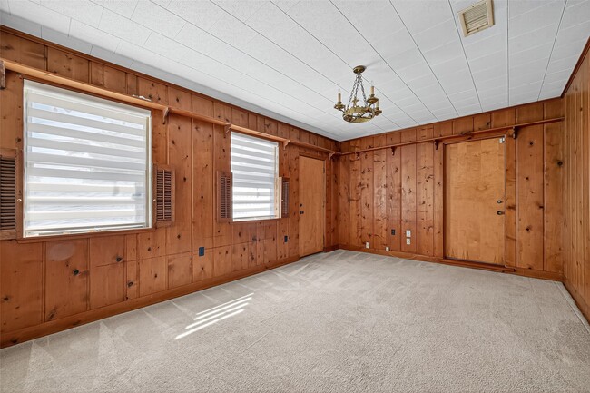 Building Photo - 10005 Hazelhurst Dr