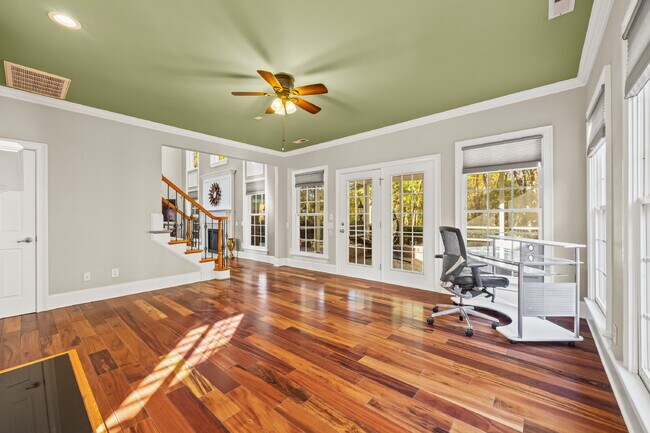 Building Photo - "Luxurious 4-Bed Oasis with Granite Countertops & Cozy Fireplace in Charlotte - 3914 Sq Ft of Ele...