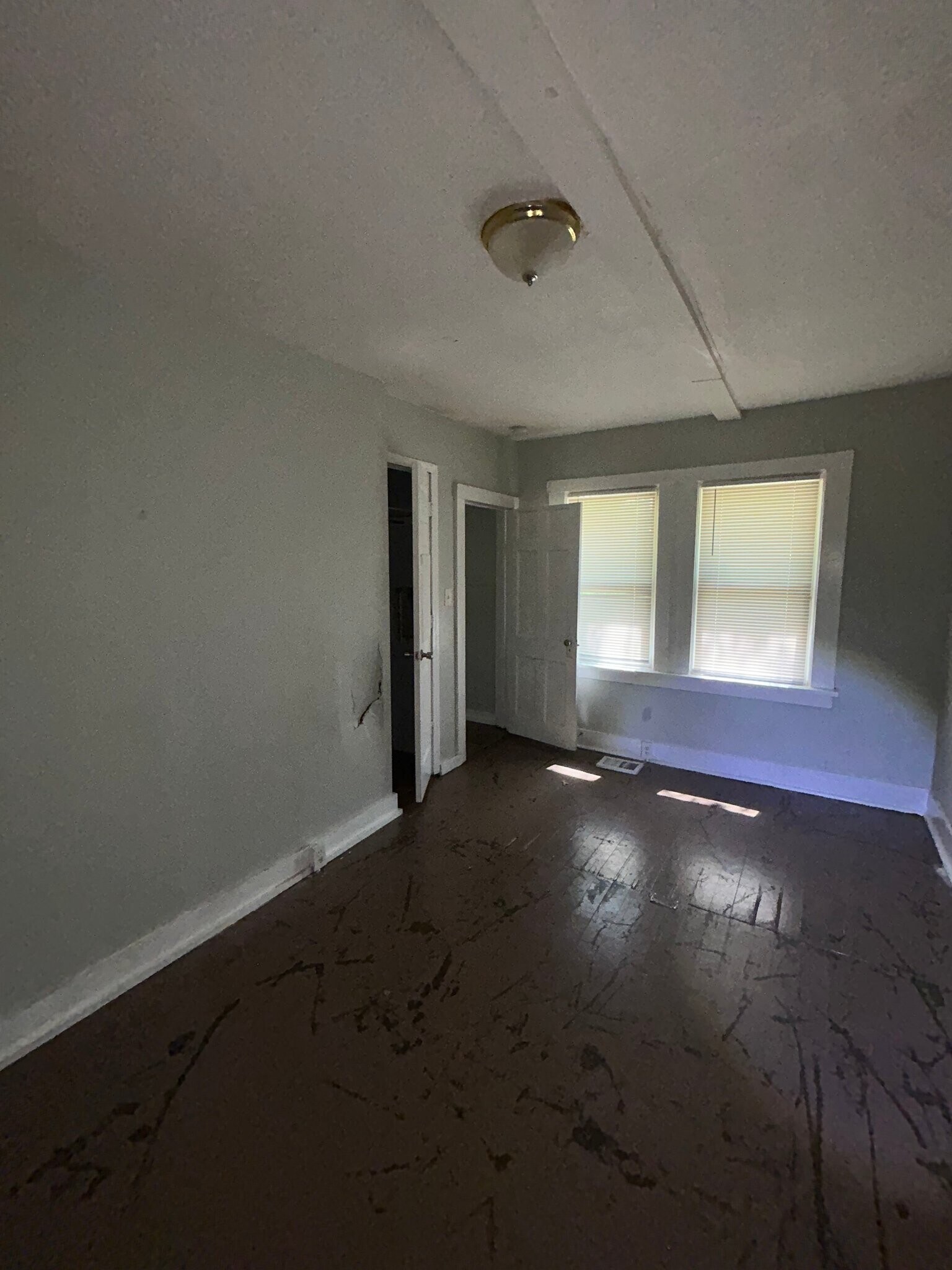 Building Photo - 6342 Lena Ave