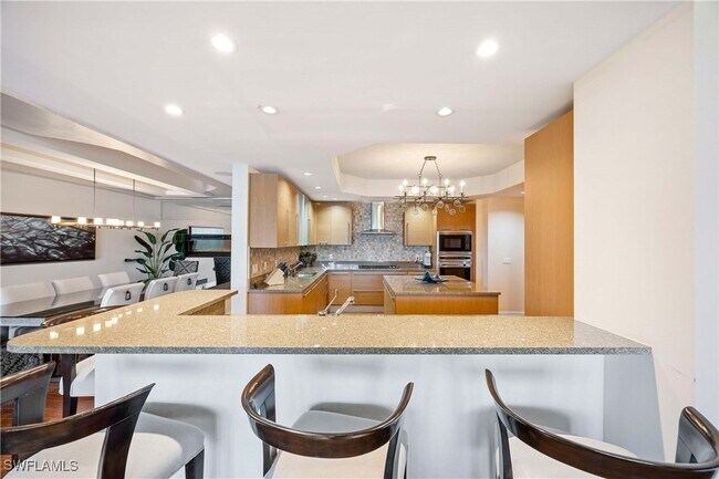 Building Photo - 13675 Vanderbilt Dr