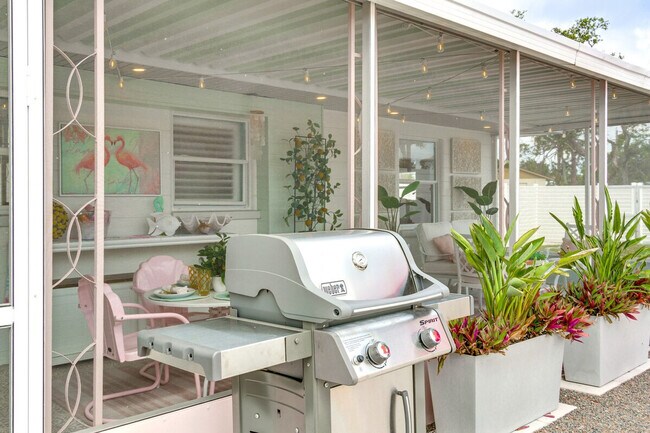 Building Photo - 4891 Heron Rd