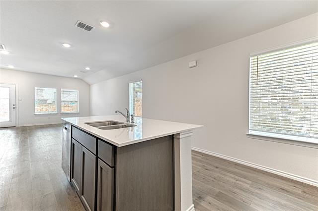 Building Photo - 598 Minnie Ln