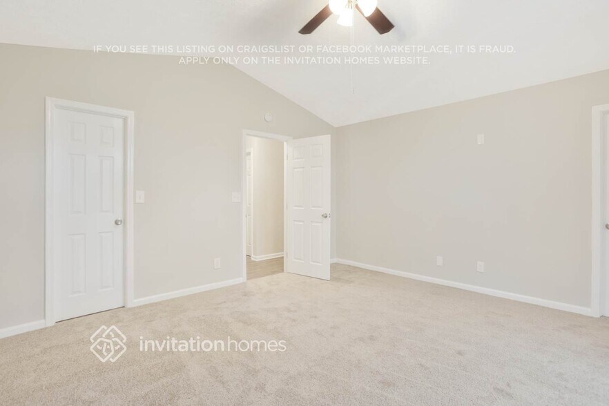 Building Photo - 2200 Ramblewood Cir
