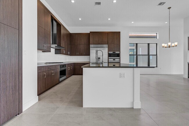 Building Photo - 9523 Riverside Pk Dr