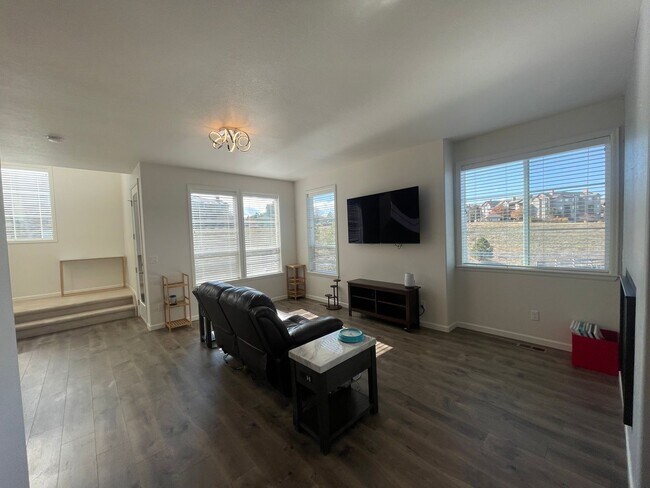 Building Photo - The Lifestyle You Seek!