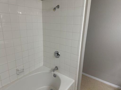 Building Photo - 9328 Goldenview Dr