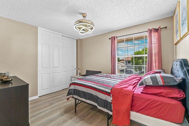 Building Photo - 9885 Woodworth Ct