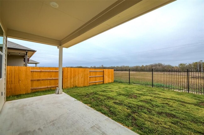 Building Photo - 603 Bluffview Dr.