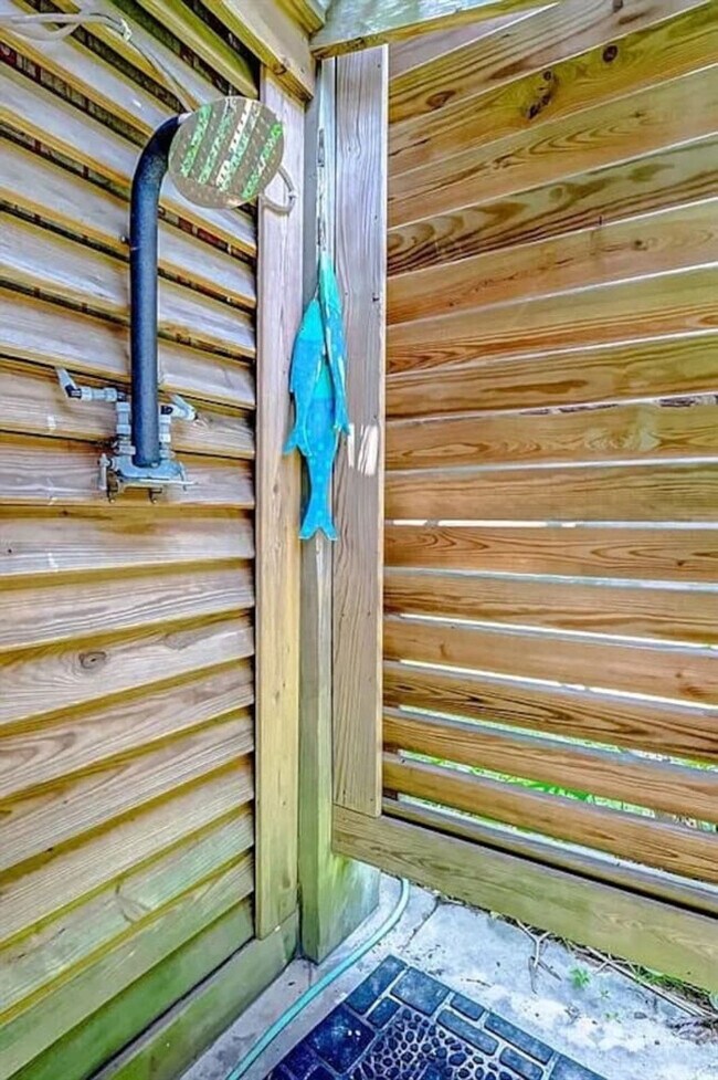 Building Photo - 820 Sandollar-SI ID1351282P