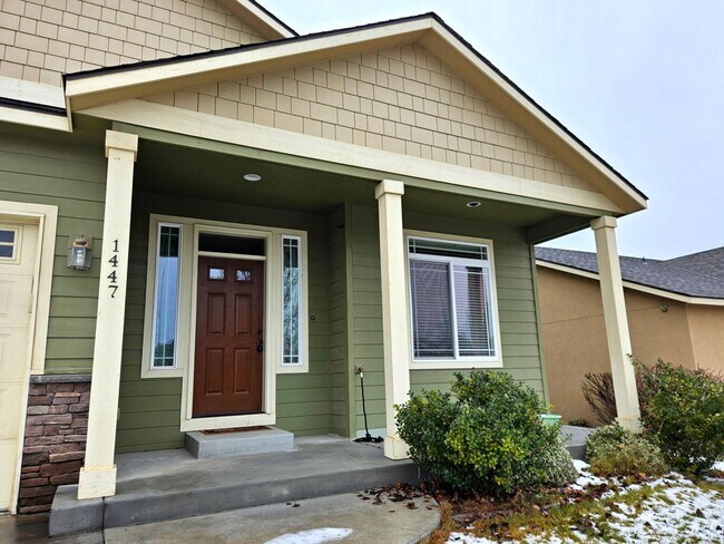 Building Photo - Two-Story House with Tons of Personality! ...