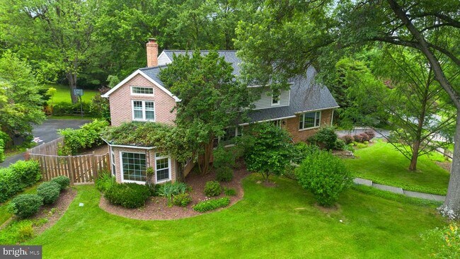 Primary Photo - 1 Orchard Way S