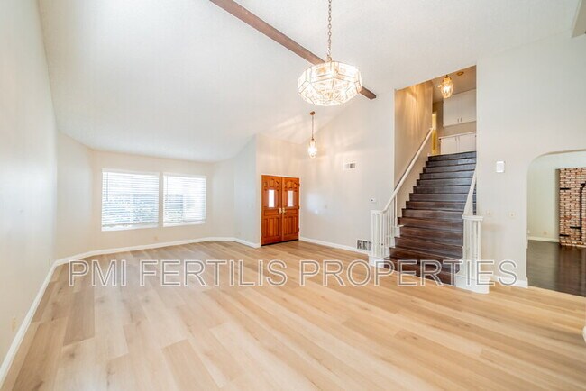 Building Photo - 1229 Hibiscus St