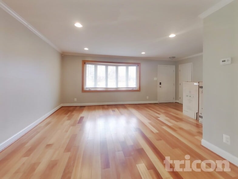 Building Photo - 2006 Kirklin Dr