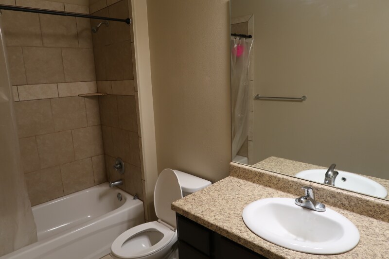 Building Photo - 1209 Vanguard Ln