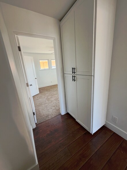 Building Photo - 265 La Veta Ave