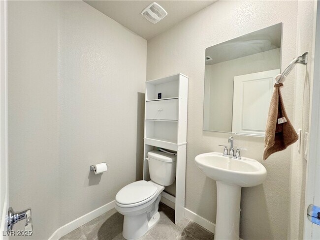 Building Photo - 7848 Pink Opal Ave
