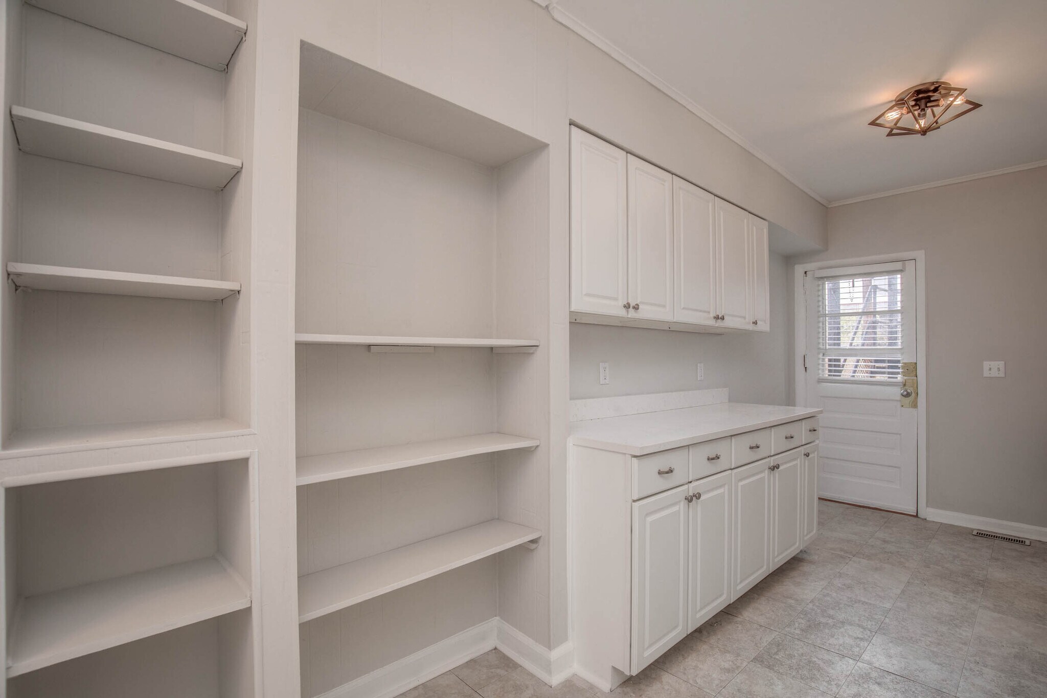 Building Photo - 738 Kingsland Ave