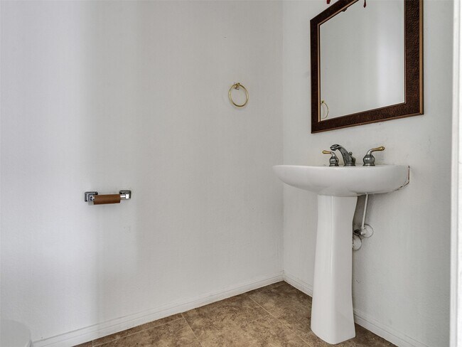 Building Photo - 3902 Breaux Bridge Ln