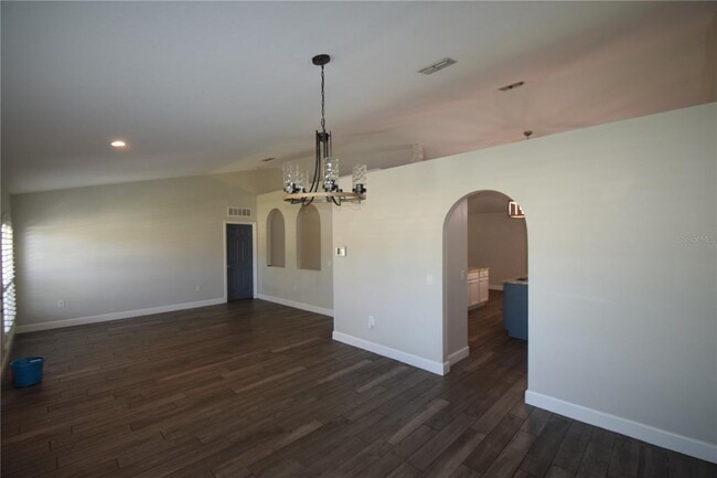 Building Photo - 241 Pine Shadow Ln