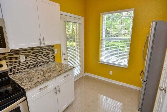 Building Photo - 110 SW Peacock Blvd