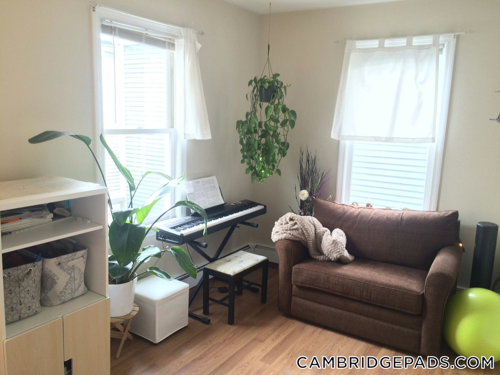 Building Photo - 1124 Cambridge St