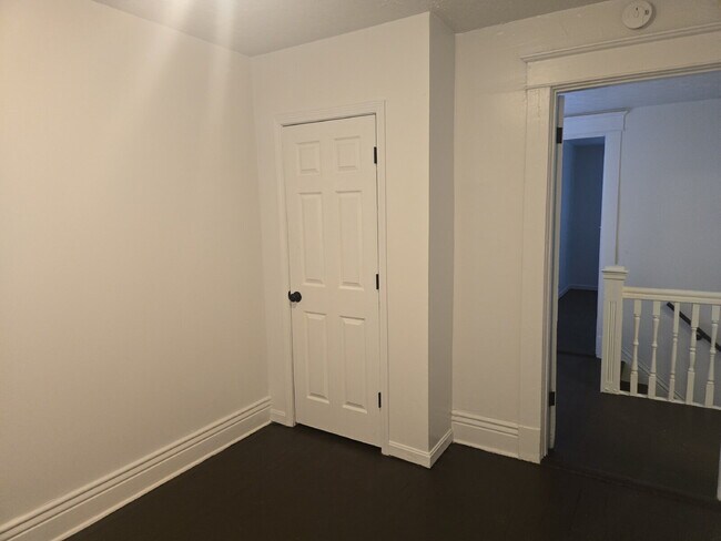 Building Photo - "5-Bedrooms with 2 Full Baths on Olive Street with 1676 sq feet!"