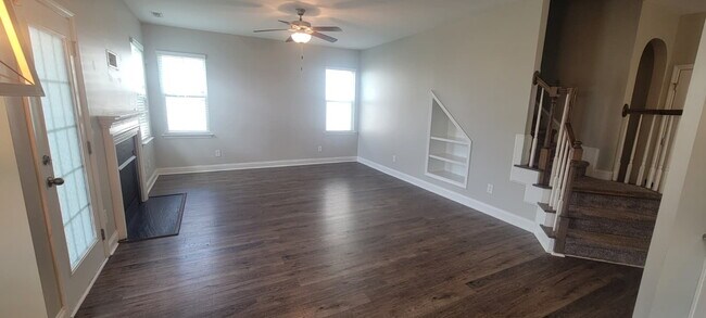 Building Photo - Spacious Elegance Awaits: 4-Bedroom Gem with Granite Countertops on Harrington Road!