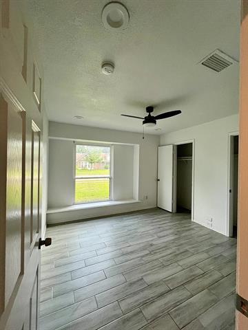 Building Photo - 813 Redcedar Way Dr