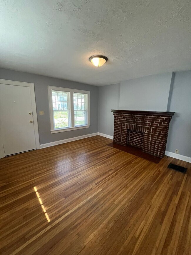 Building Photo - 452-454-454 S Huron Ave
